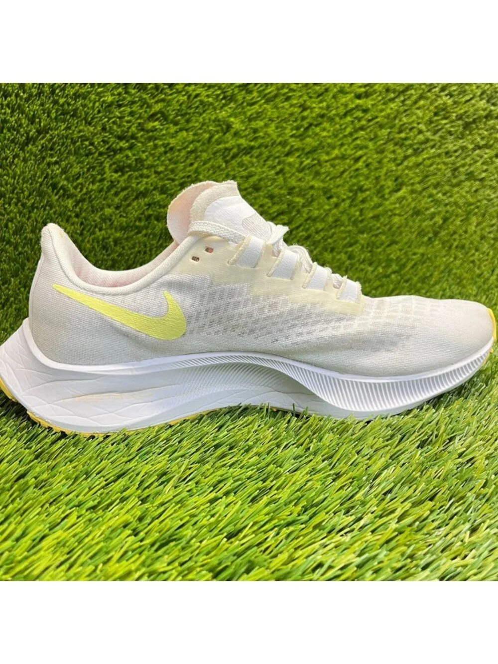 Nike Air Zoom Pegasus 37 Womens Size 9 White Athletic Running Shoes Sneakers